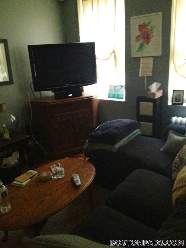 Photo - 224 Hanover St Unit 4