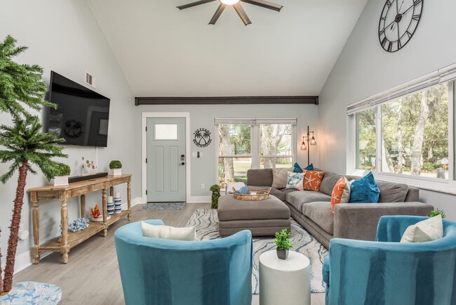 Photo - 1417 Poinsettia Ave Unit ID1244469P