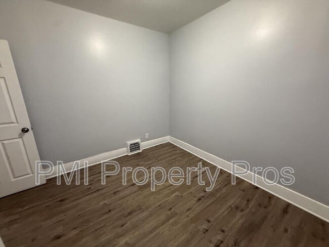 Photo - 3278 N 17th St