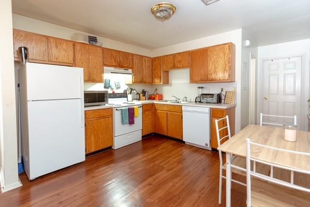 Photo - 712 Peques St