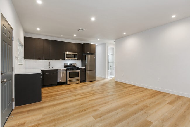 Building Photo - 1784 S Rimpau Blvd Unit 1/2