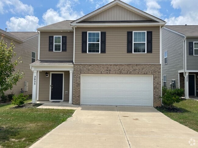 Building Photo - Complimentary Rent for a July ONLY Move in... Rental
