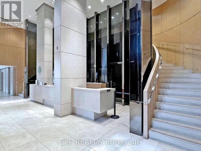 Photo - 120 Harrison Garden Blvd Unité 406