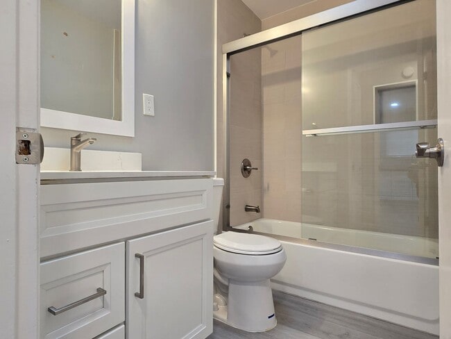 Photo - 3756-3762 Poinciana Dr Unit 3762-5