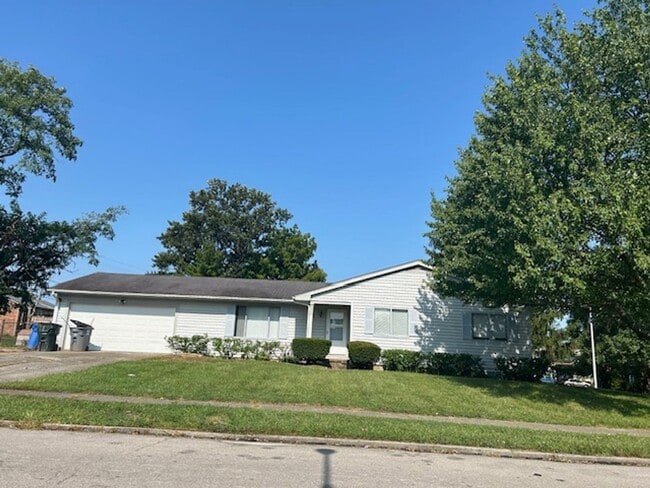 Building Photo - Ranch Home located in Park Hills    260224