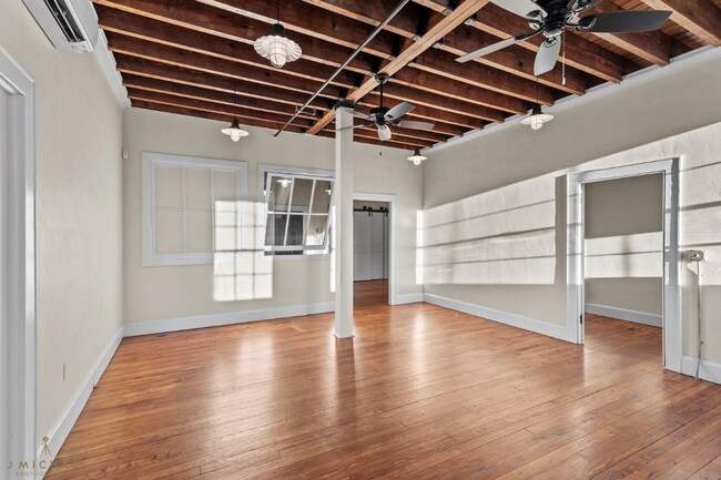 Photo - Beautiful One Bedroom Downtown Condo