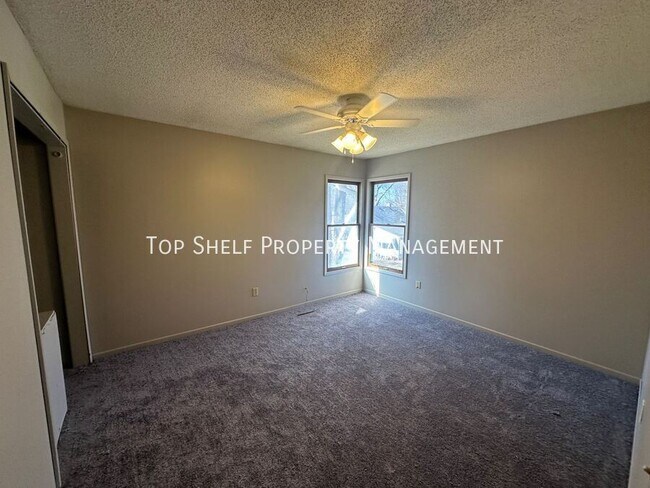 Photo - 2705 51st St