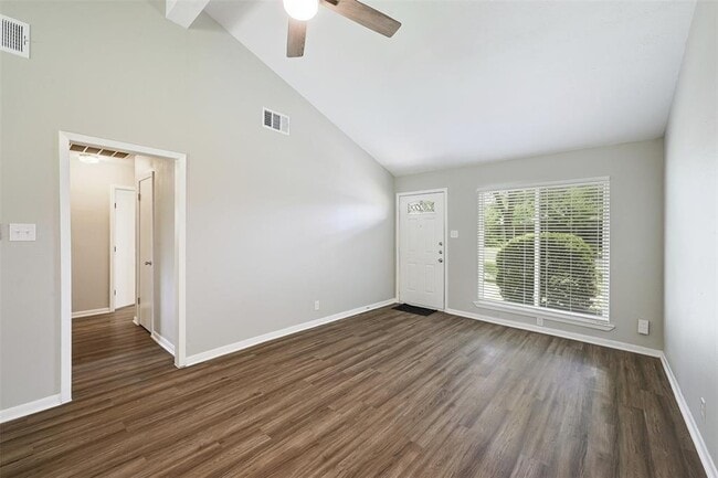 Photo - 8527 Maine Dr