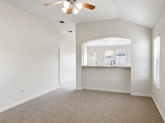 Photo - 1711 Dixon Ln