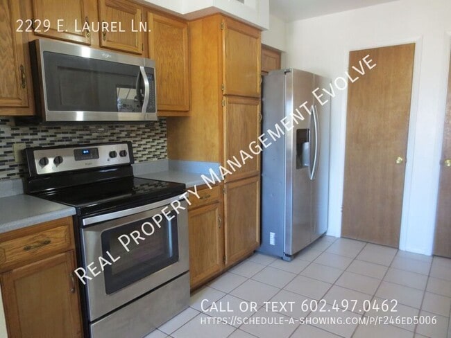 Photo - 2229 E Laurel Ln