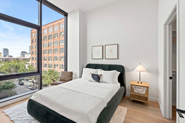 Photo - 1120 W Van Buren St Unidad 1602