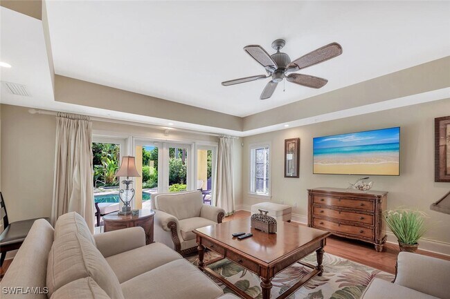 Photo - 325 3rd St S Unit 6