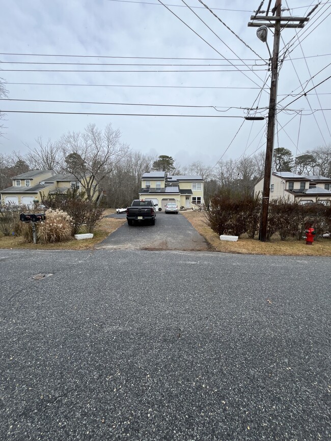 Building Photo - 29 Cedar St Unit 1st Floor  A