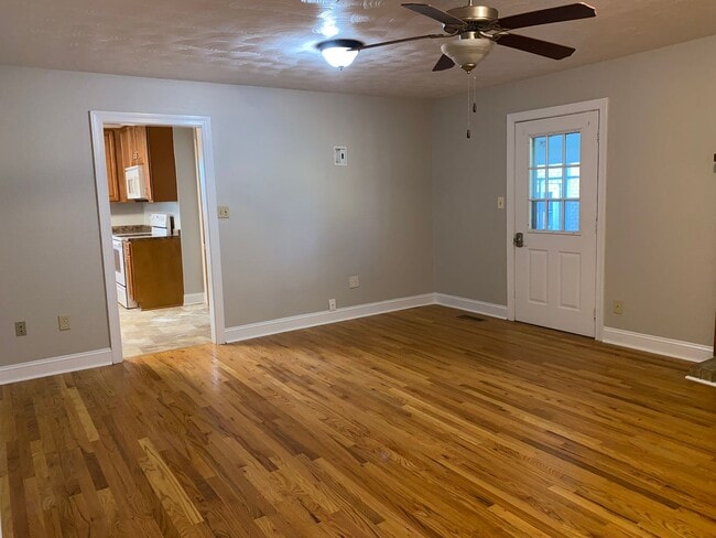 Photo - 380 A I Taylor Rd