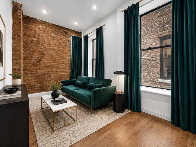 Photo - 248 Broome St Unit 4