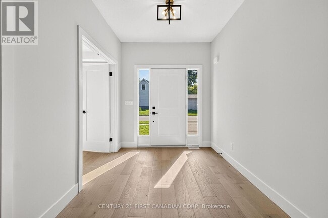 Photo - 775 Verulam St