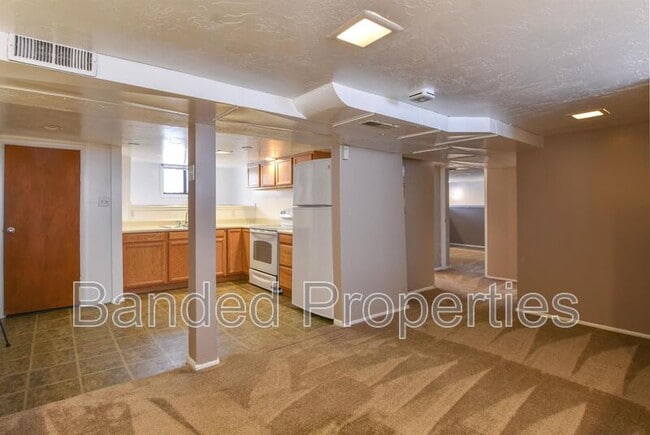 665 E Garfield Ave