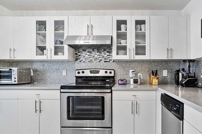 Photo - 746 NE 90th St