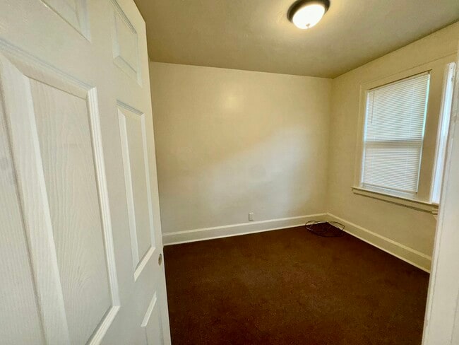 Photo - 2681 Pasadena St