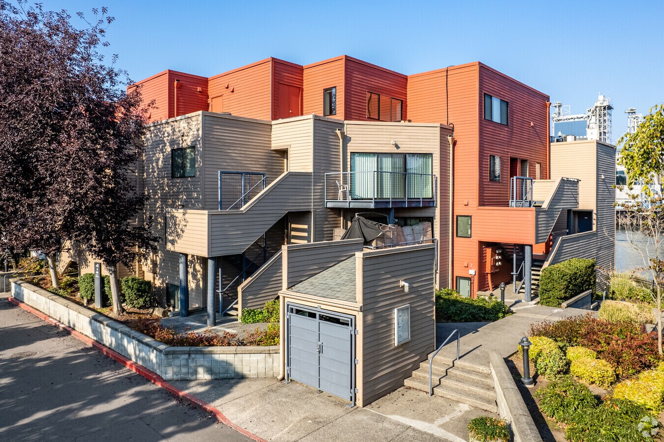 McCormick Pier Condos Portland, OR