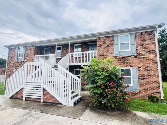 Building Photo - 1807 Graymont Ln SW