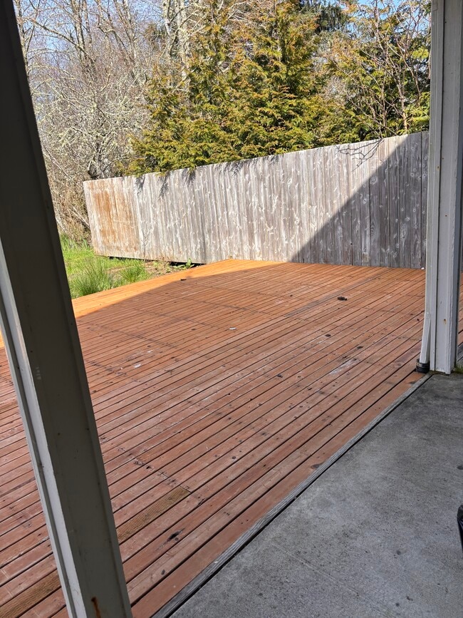 Photo - 657 N Main Ave