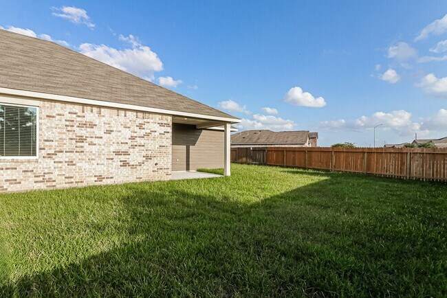 Photo - 194 Emma Rose Dr