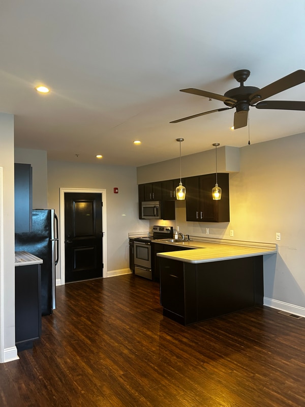 Building Photo - 970 Ridge Ave Rental