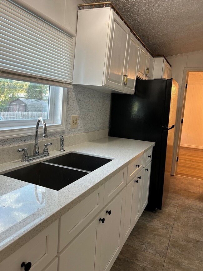 Photo - 10014 Cedar Landing Dr