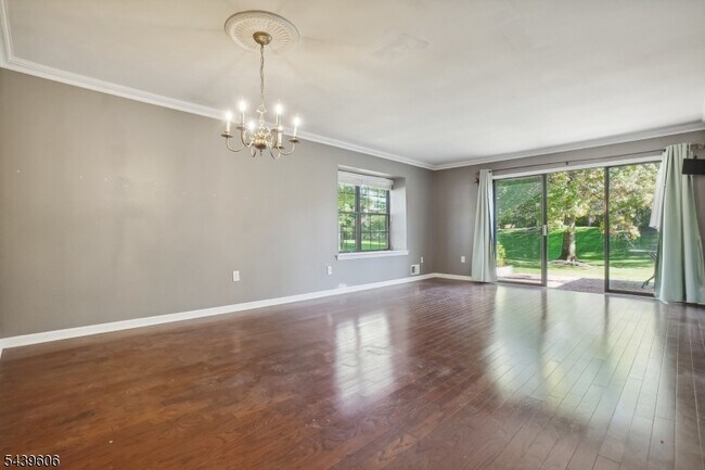 Photo - 96 Baldwin Ct