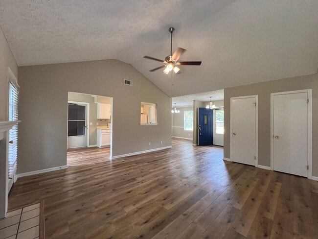 Photo - 3 bedroom 2 bath in Goshen Hills