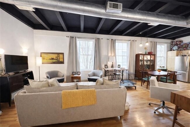 Photo - 1736 Liberty Ln