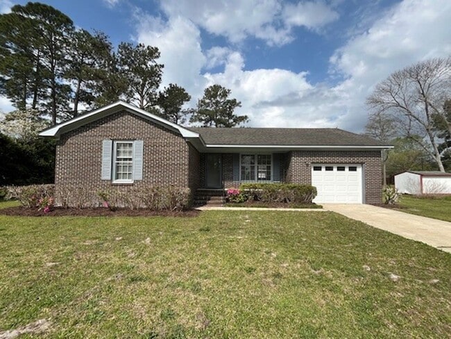 Building Photo - Recently updated 3 bedroom 2 bath home in King Grants