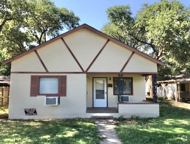 Building Photo - 2 bed 2 bath near Texas Tech University no... Rental