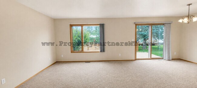 Photo - 513 N 19th Ave