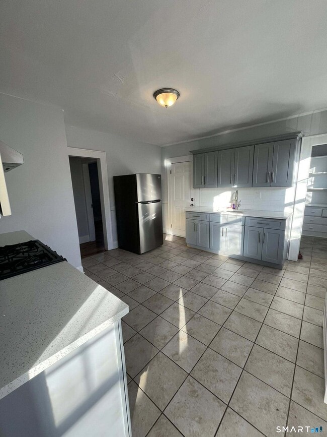 Photo - 102 Remington St