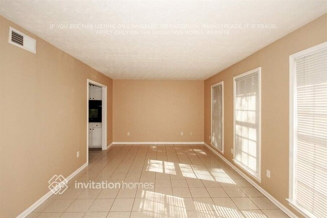 Photo - 1165 Golden Cir SW