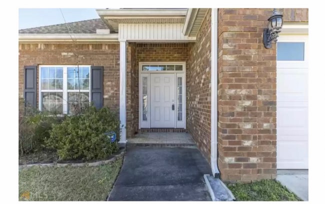 Photo - 211 Gray Fox Xing