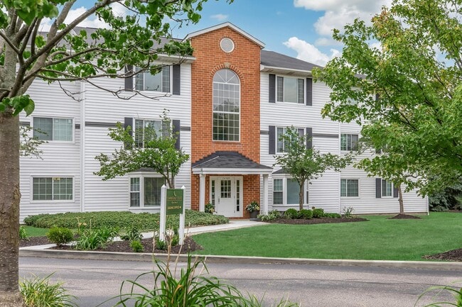 Cambridge Court Apartments