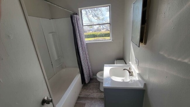 Photo - 1105 Norris Dr