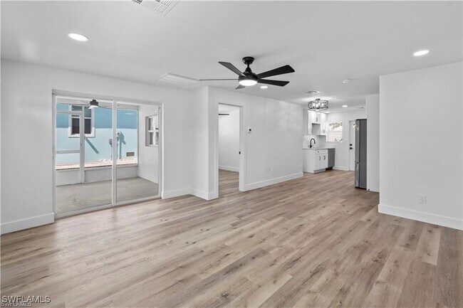 Photo - 1855 Danford St