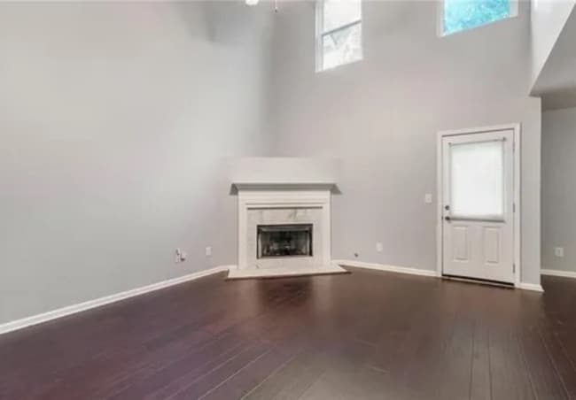 Photo - 5563 Windfall Ln