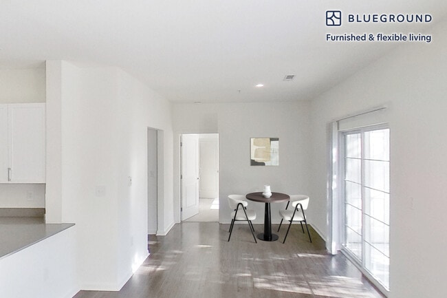 Photo - 1 Avalon Way Unidad FL0-ID4447A