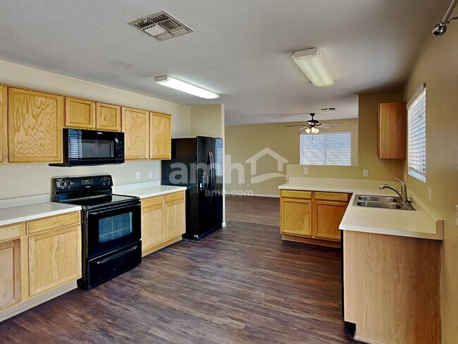 Photo - 16002 W Jackson St