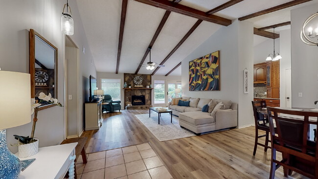 Photo - 5 Dorchester Ct