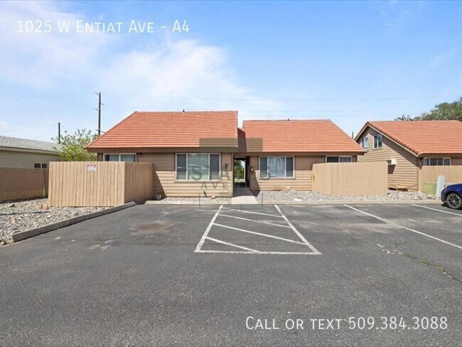 Photo - 1025 W Entiat Ave Unit A4