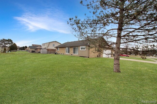 Photo - 37802 Bloomfield Dr