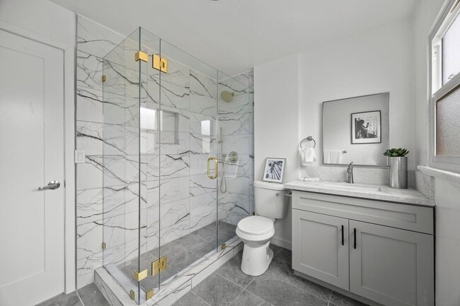 Photo - 1510 W 52nd St Unidad 1510