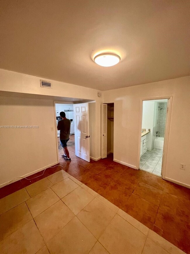 Photo - 1700 NE 191st St Unit 111