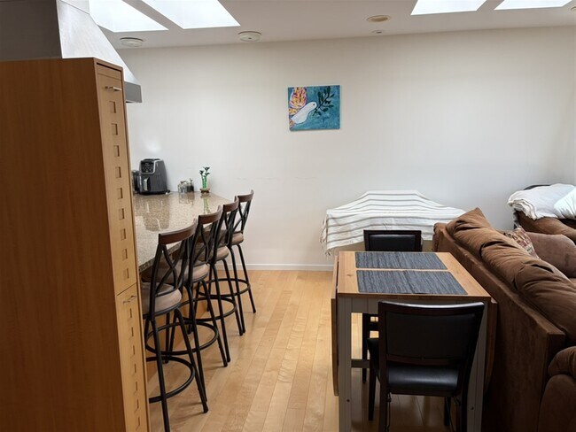 29 Warren St Unit 2
